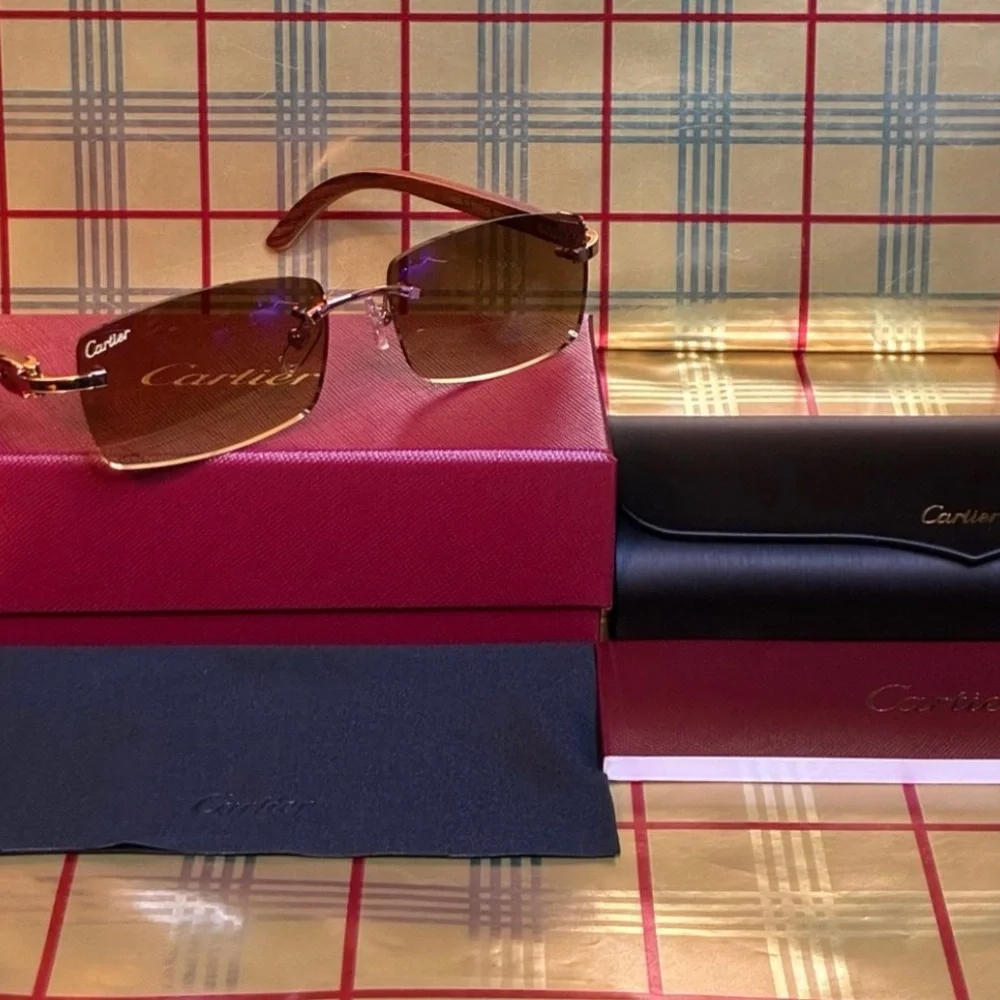 Cartier wood frame